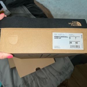 Northface snow boots, never worn, too big